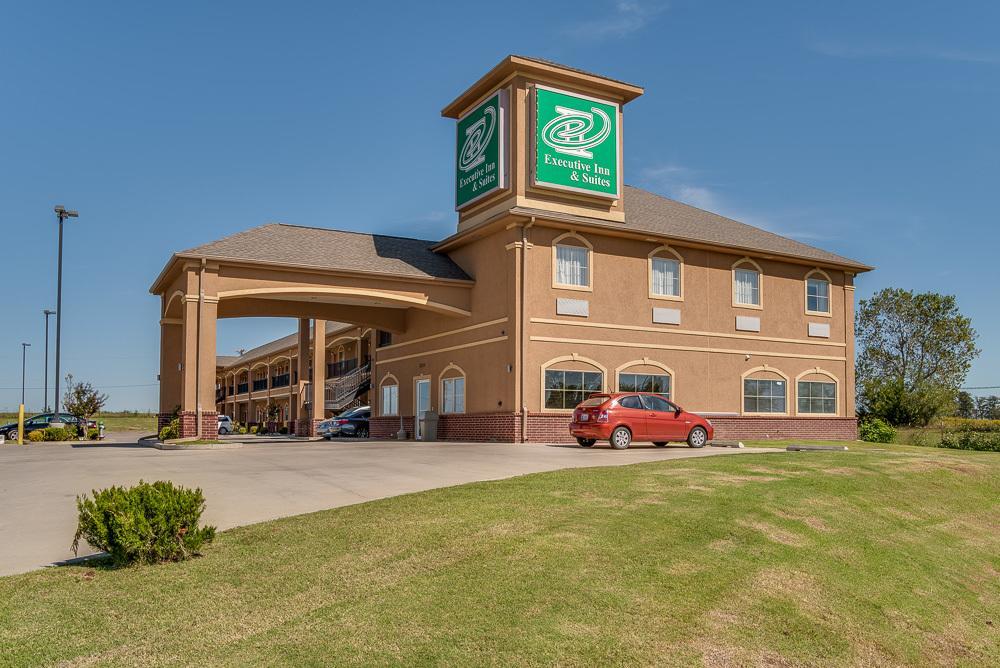 Executive Inn & Suites Cushing Exterior foto